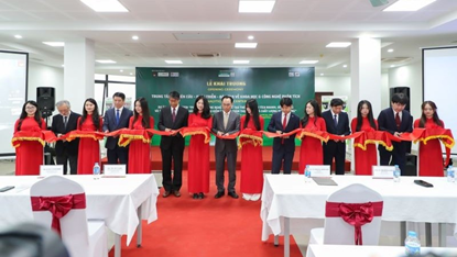https://cdn.nhandan.vn/images/32913e75e4724ca8fb174dec16b9fe22fa92298647b316b339f5a353debfa8b7c2381094306107c33e4c998a37d06158/vnu6.jpg